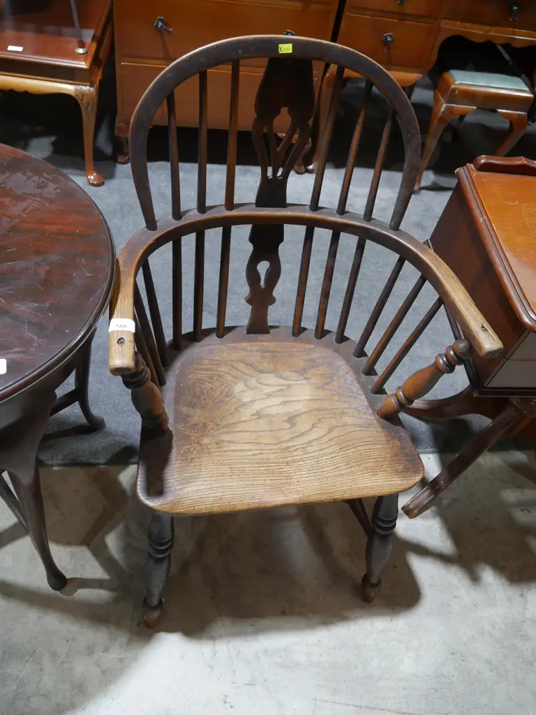 Windsor chair Image 1++