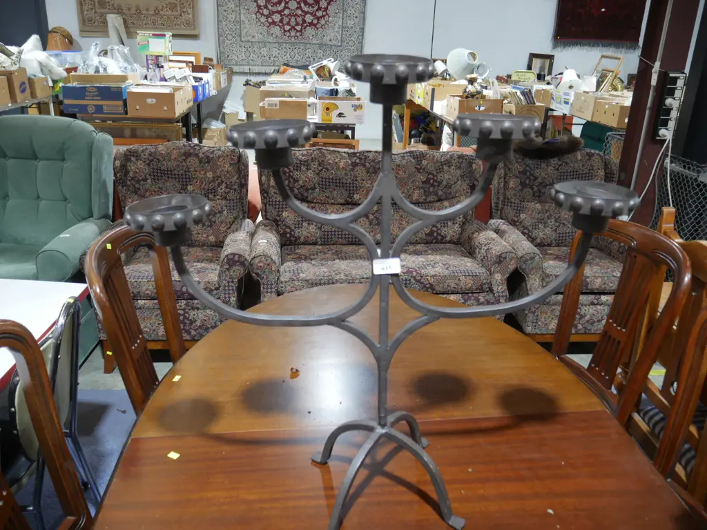 Candelabra Image 1++