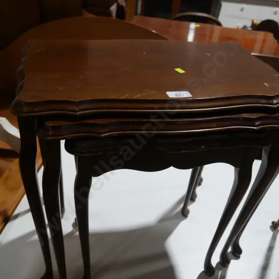 Nest of three tables