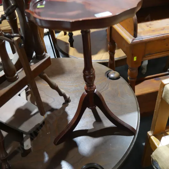 Wine table