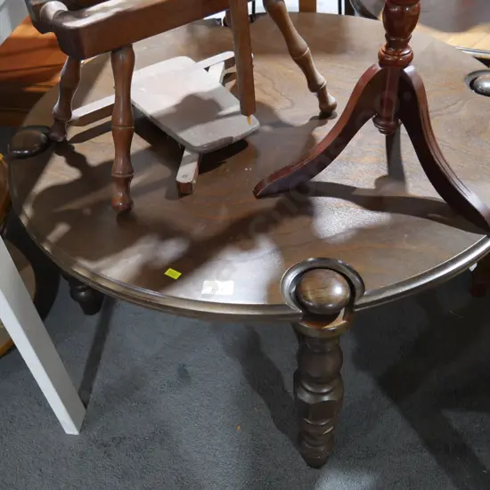 Round coffee table