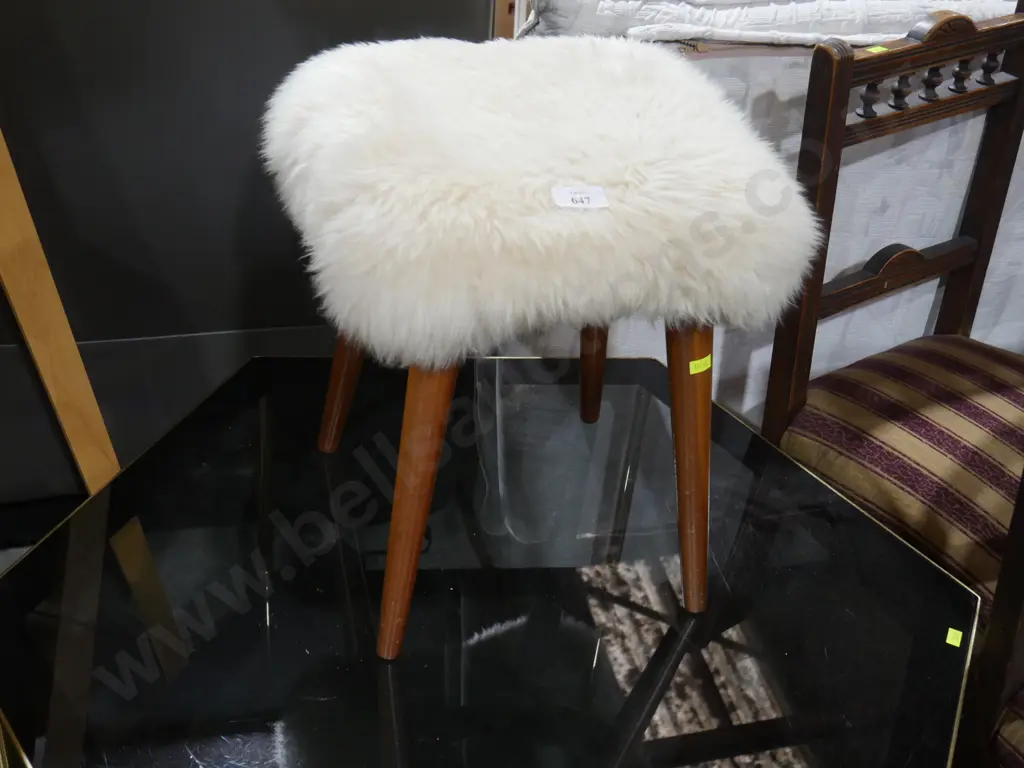 Stool Image 1++