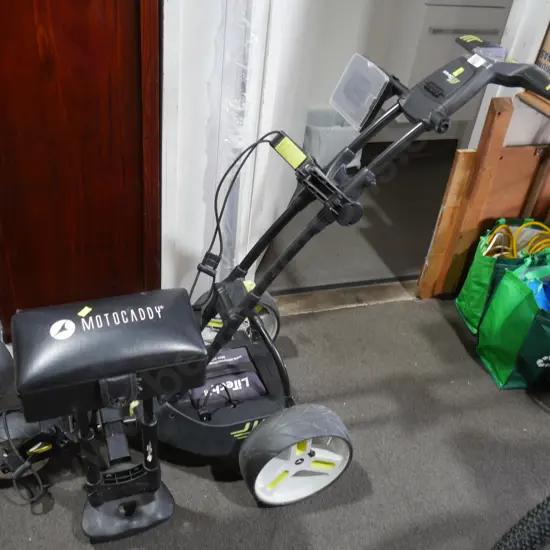 Motcaddy electric golf tundler
