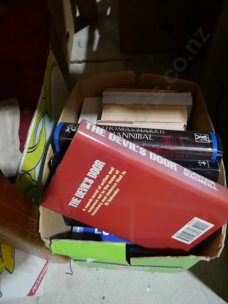 Books Image 1++