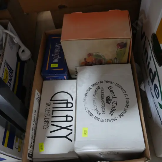 Boxed glass dishes