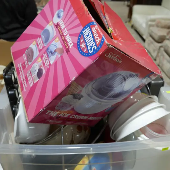Kitchenware and ice cream maker