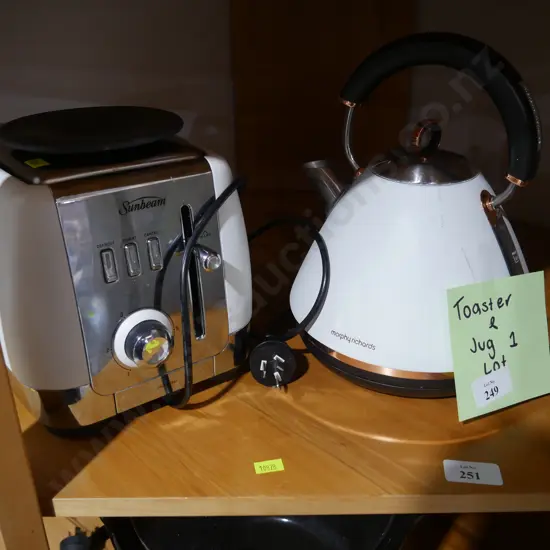 Sunbeam toaster and Morphy Richards jug