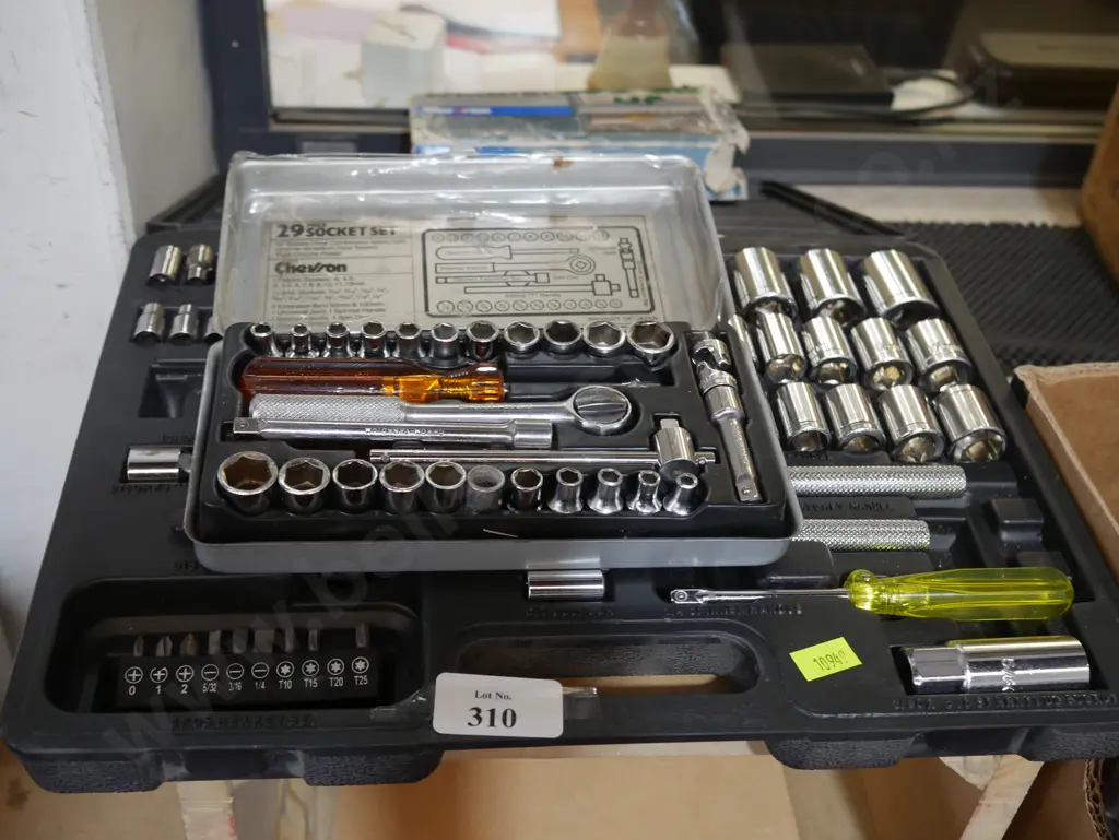 2 socket sets Image 1++