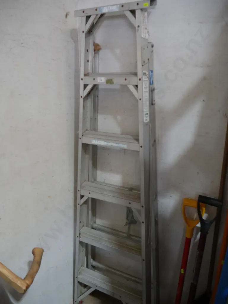 Ladder Image 1++