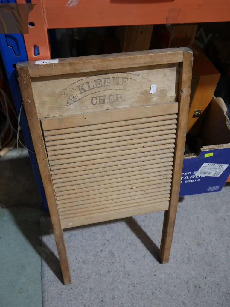 Kleener wooden wash board Image 1++