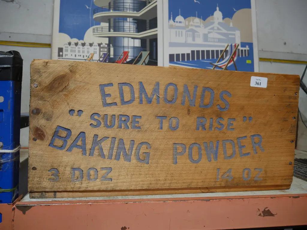 Edmonds baking powder wooden box Image 1++