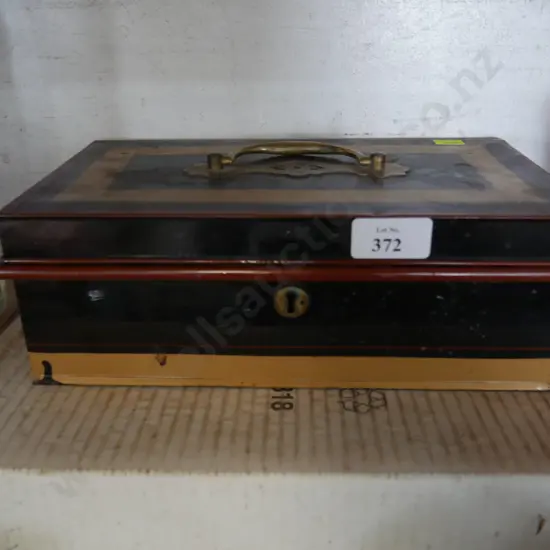 Cash tin