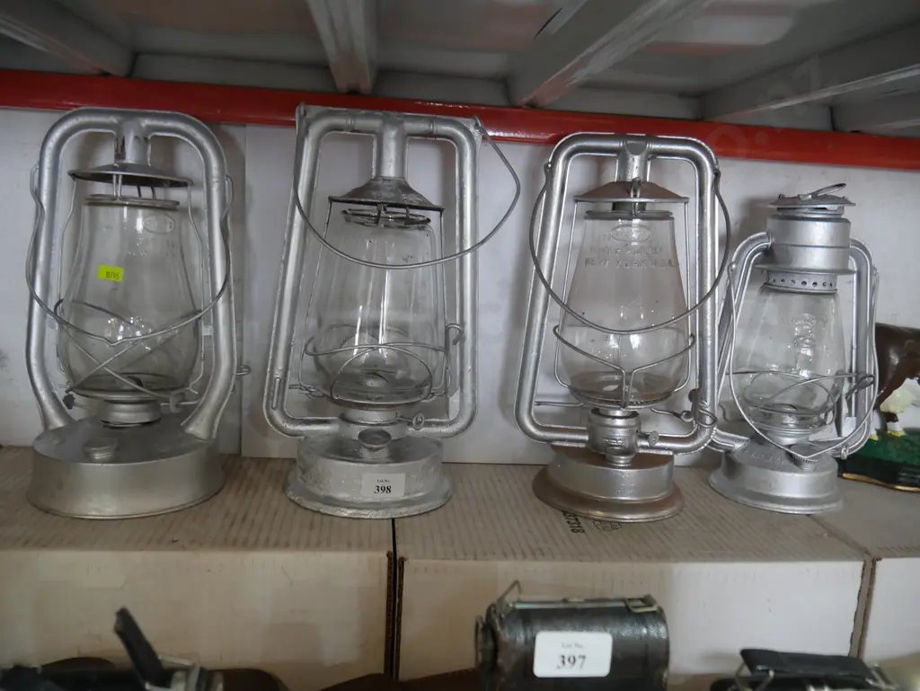 4 lanterns Image 1++