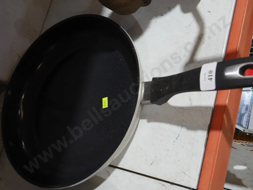 Fry pan Image 1++