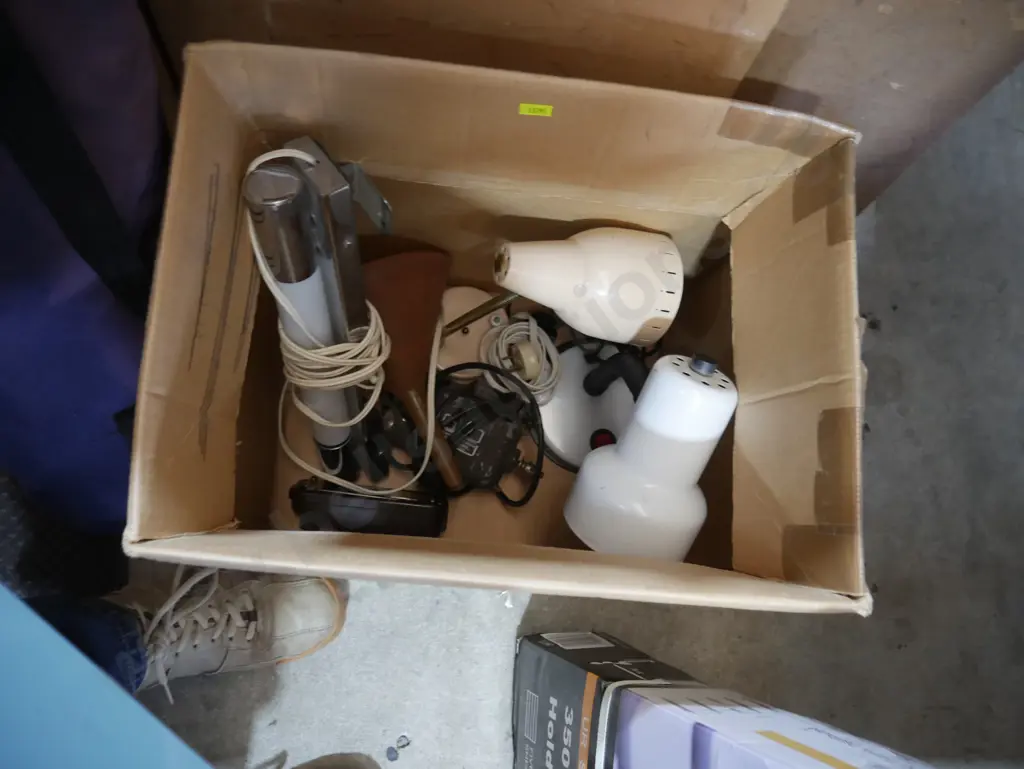 Lamps, filing case etc Image 1++
