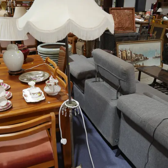 Floor lamp