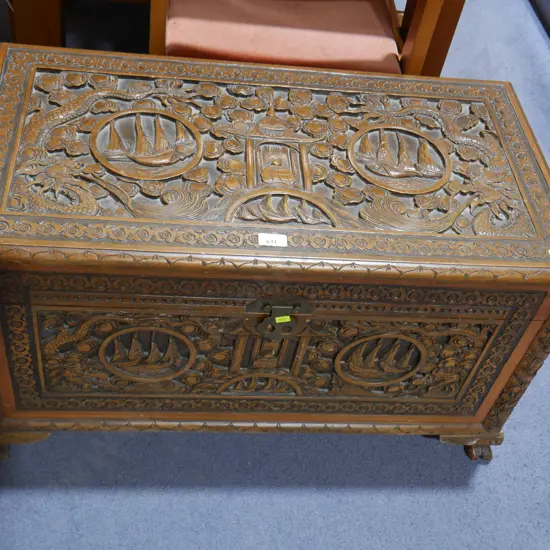 Campor chest