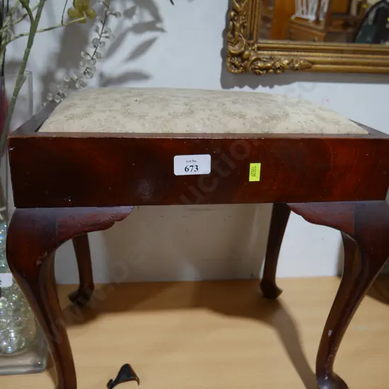 Piano stool