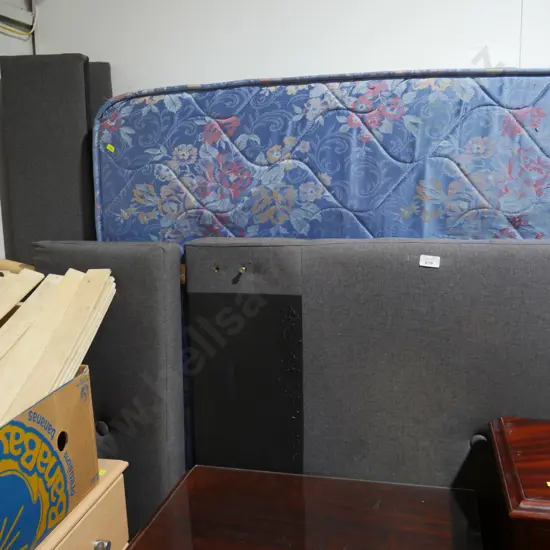 Queen size slat bed