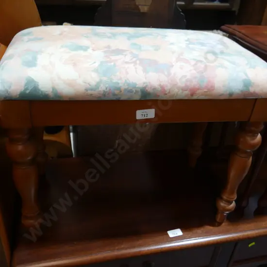 Piano stool