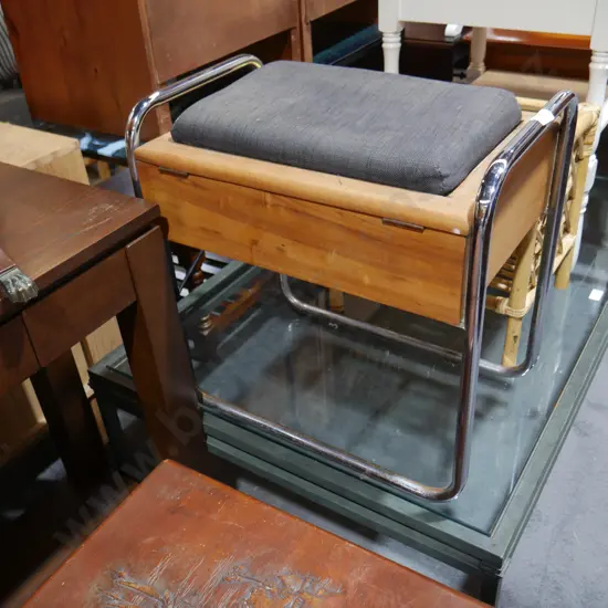 Piano stool