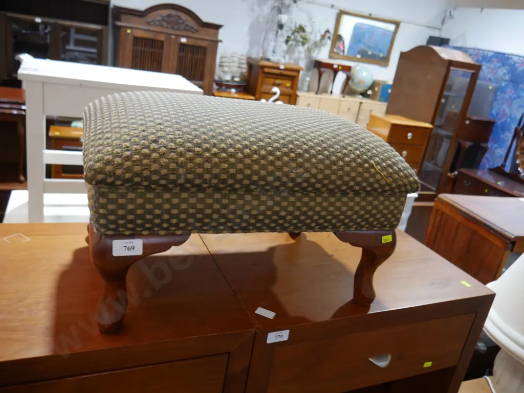 Footstool Image 1++