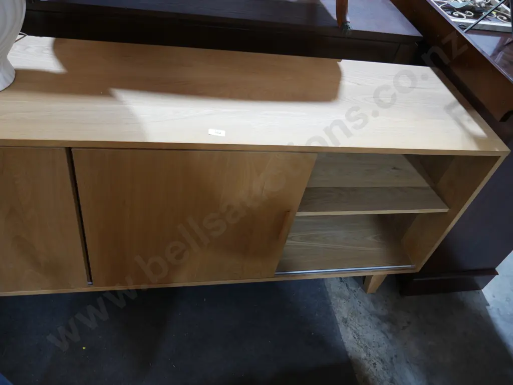 Sideboard Image 1++