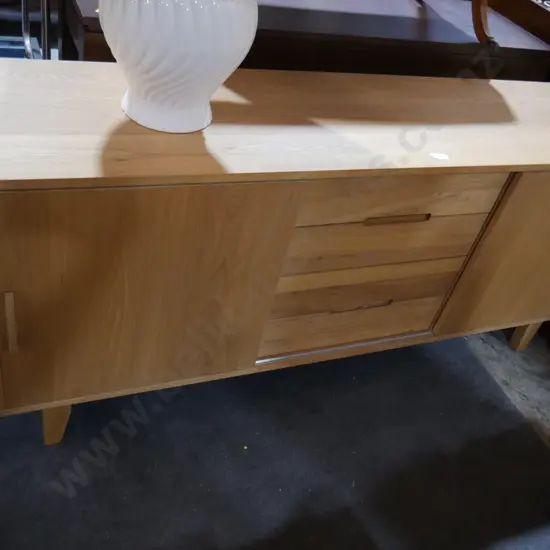 Sideboard