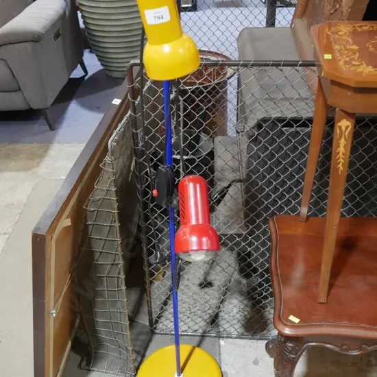 Floor lamp