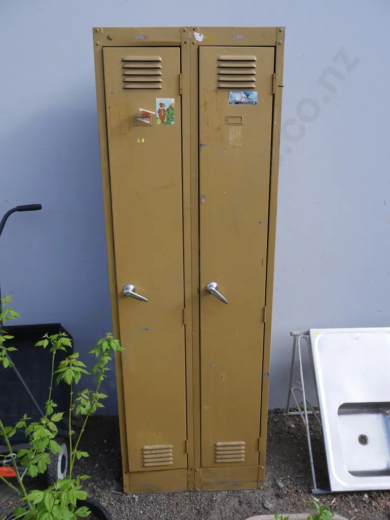 Locker cabinet Image 1++