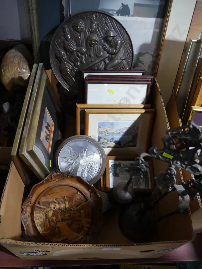 Artworks, wall plaques and fireside set Image 1++