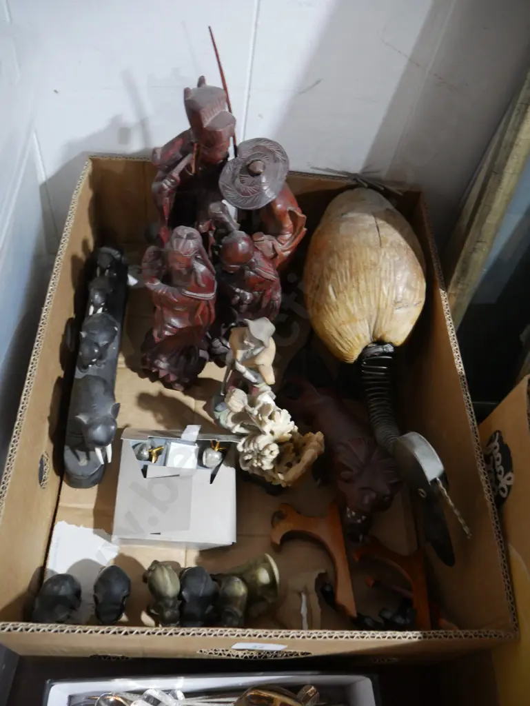 Figurine ornaments Image 1++