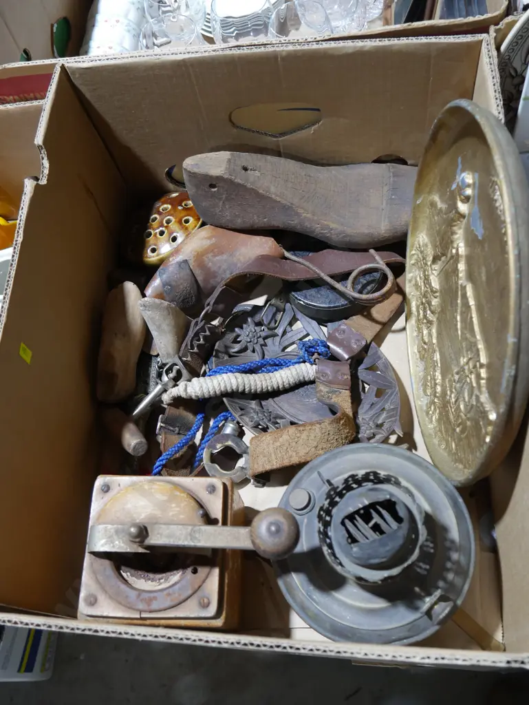 Coffee grinder, lantern base etc Image 1++