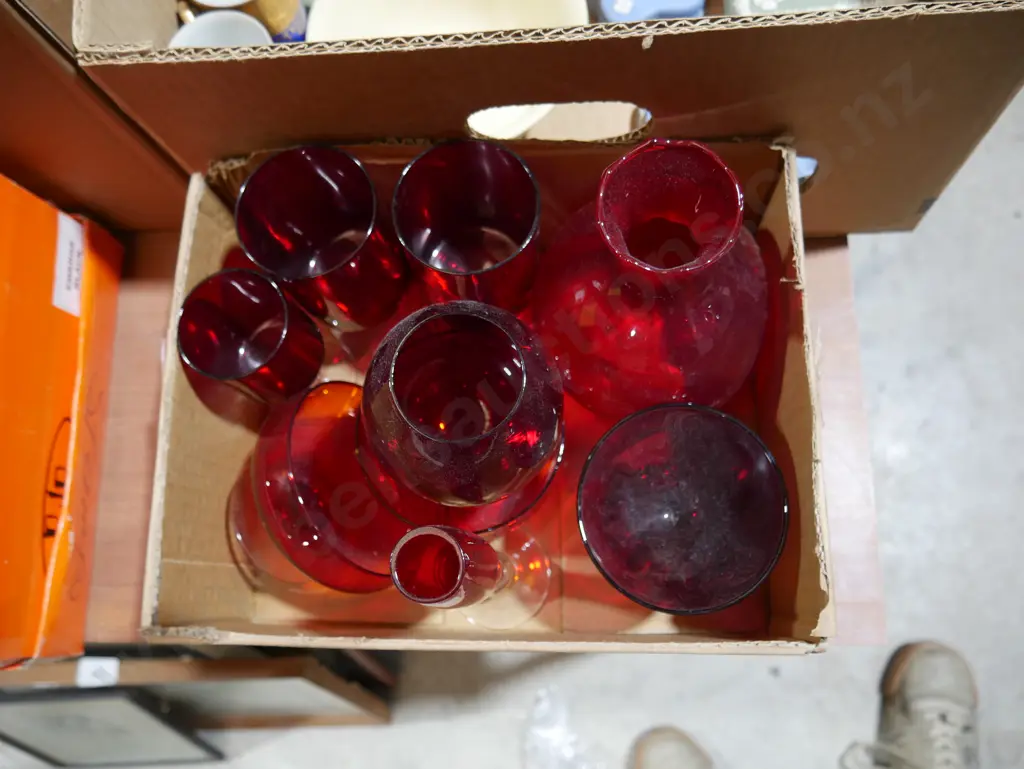 Red glassware Image 1++