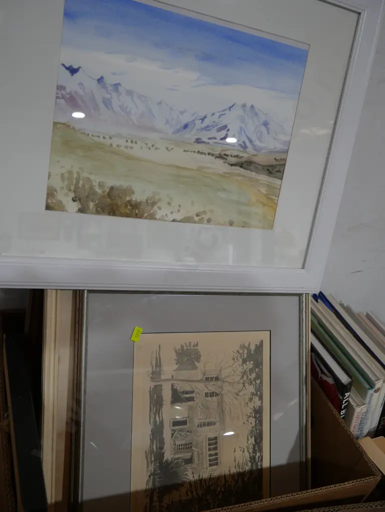 Box of artworks Image 1++