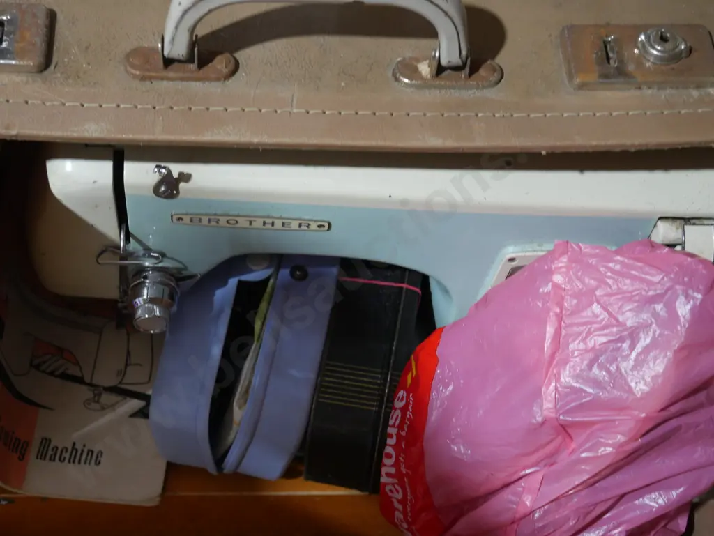 Brother sewing machine Image 1++