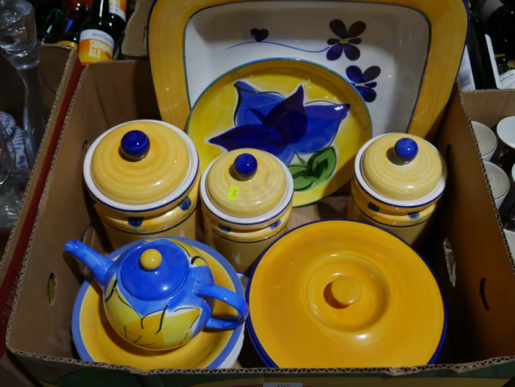 Yellow and blue ceramic ware Image 1++