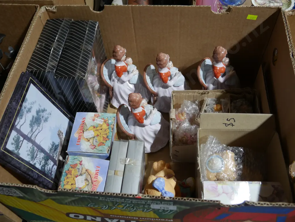 Figurine ornaments etc Image 1++