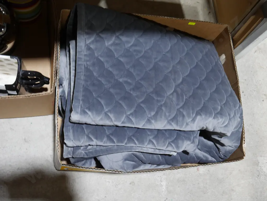 Royal Doulton blanket Image 1++