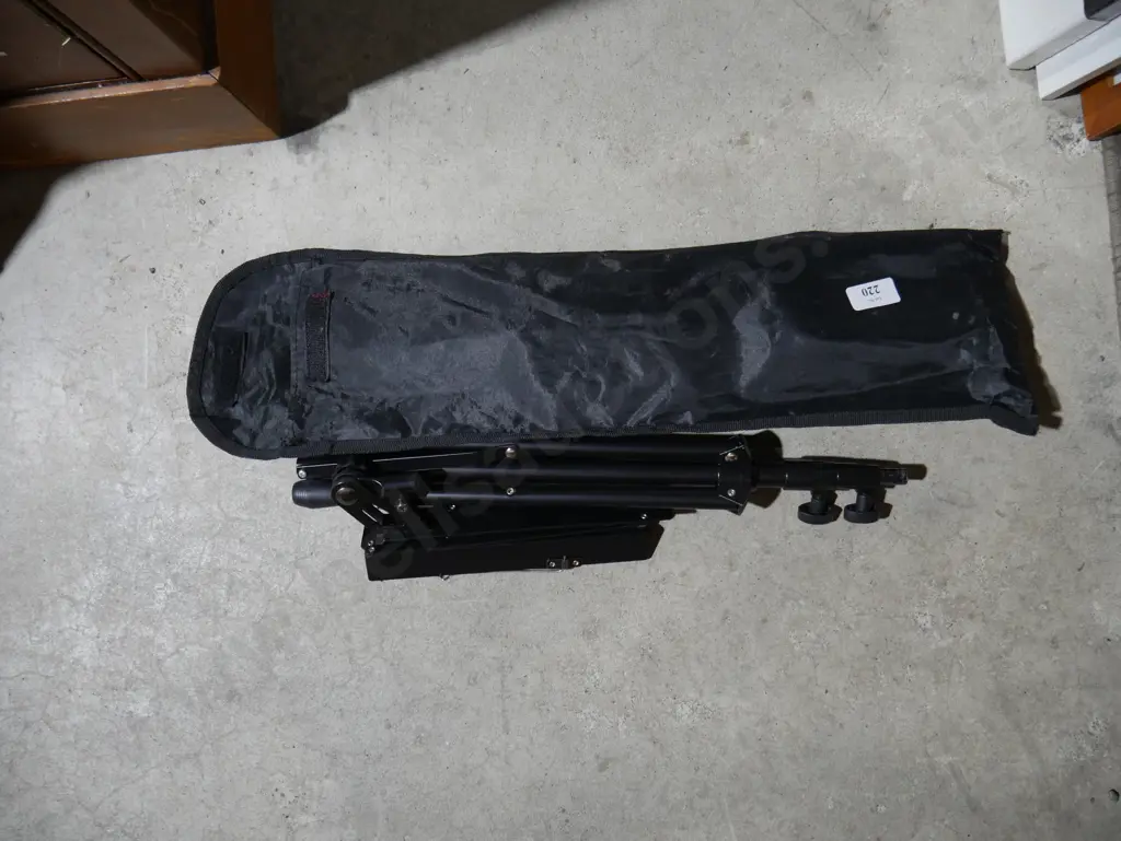 Music stand Image 1++