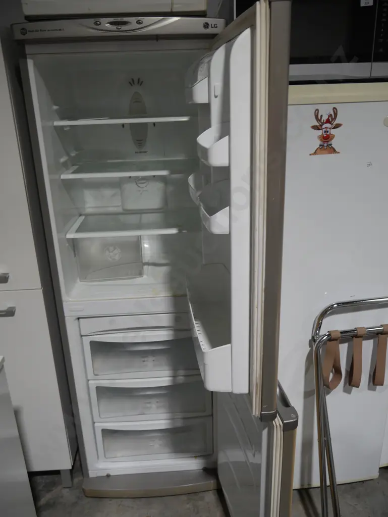 LG fridge freezer Image 1++