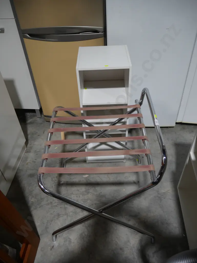 Luggage rack Image 1++