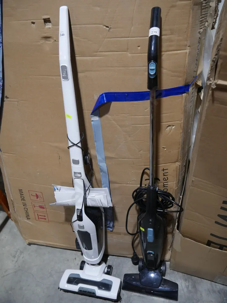 Stick vacuum cleaner Image 1++
