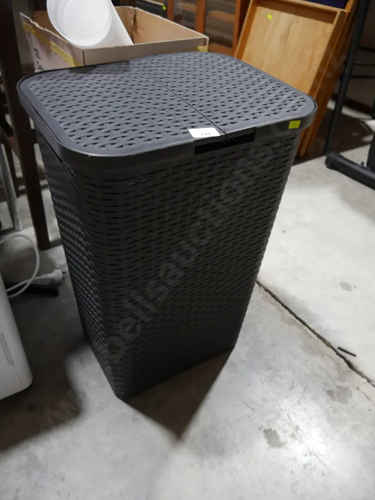 Laundry basket etc Image 1++