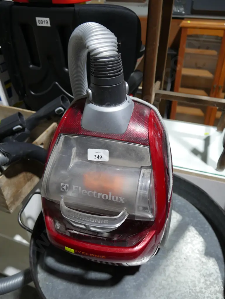 Electrolux vacuum cleaner Image 1++