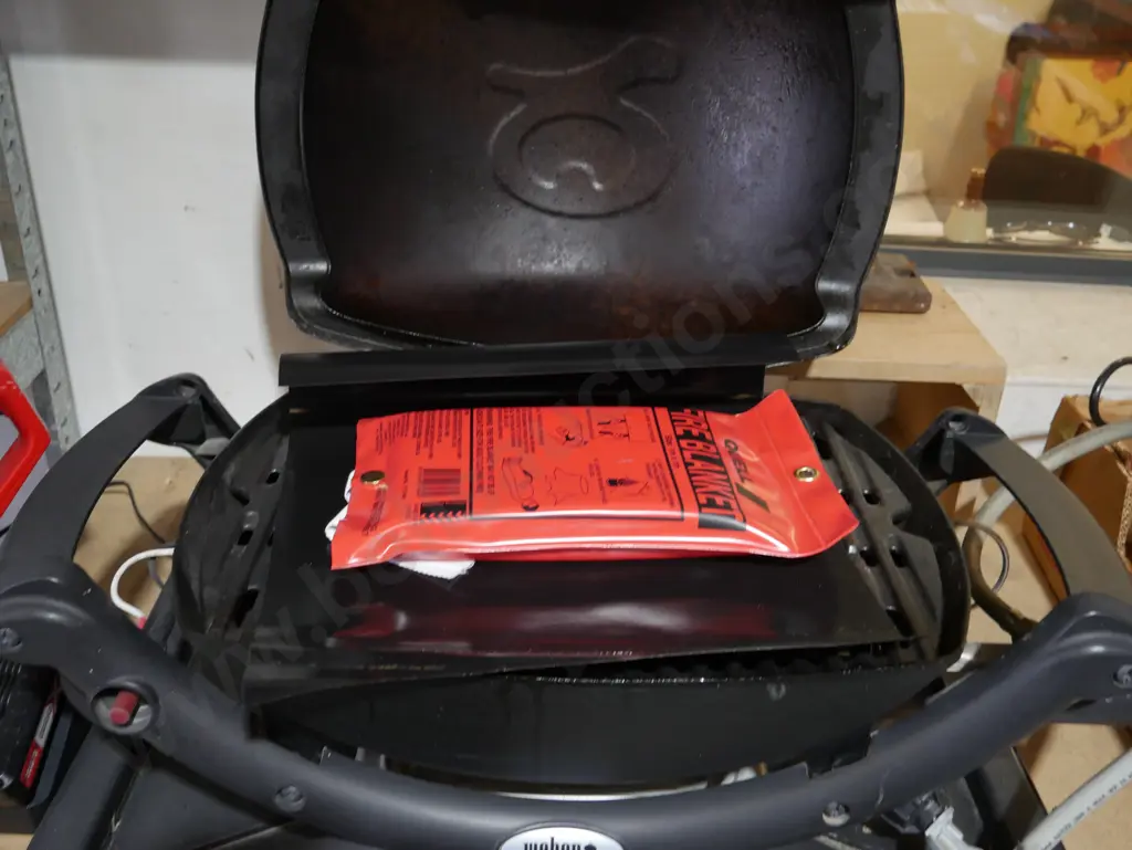Weber BBQ Image 1++