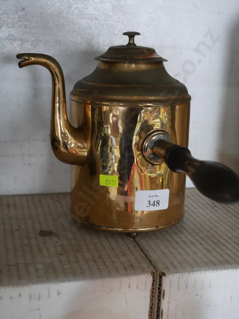 Brass chocolate pot Image 1++