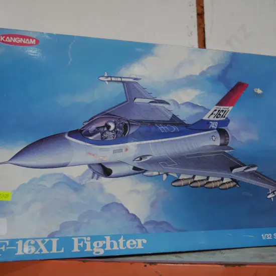 Kitset model f – 16 XL fighter