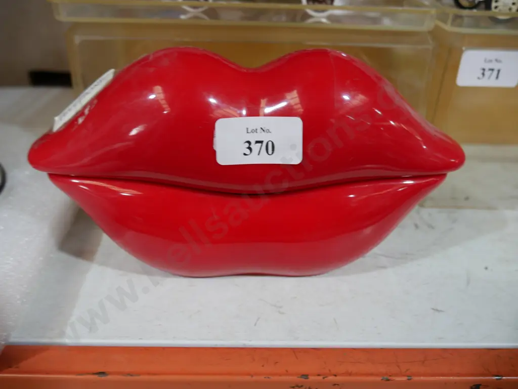 Lips telephone Image 1++