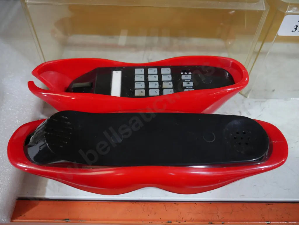 Lips telephone Image 1++